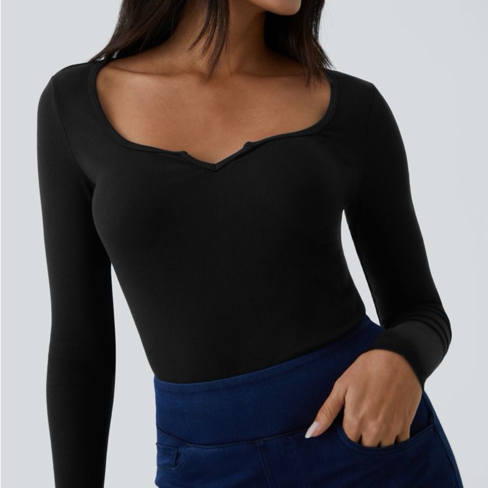 047HA.- Ribbed Scoop Neck Long Sleeve Slim Casual Top. Size Small